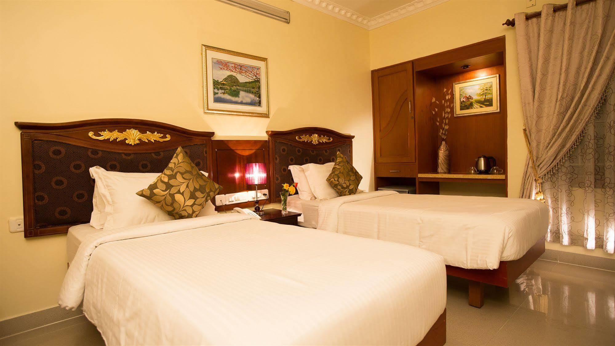 Taz Kamar Family Hotel Chennai Dış mekan fotoğraf