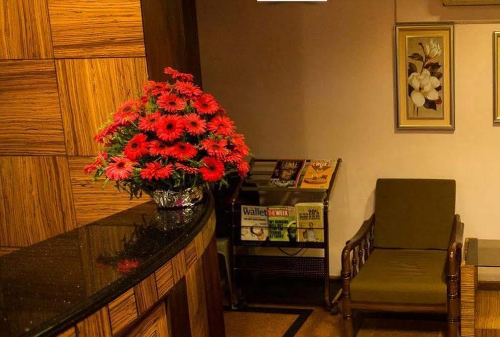 Taz Kamar Family Hotel Chennai Dış mekan fotoğraf