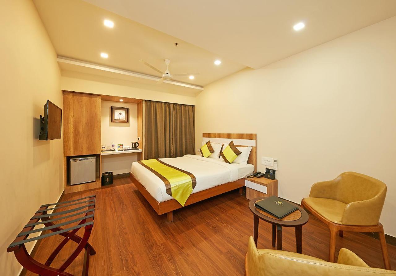 Taz Kamar Family Hotel Chennai Dış mekan fotoğraf