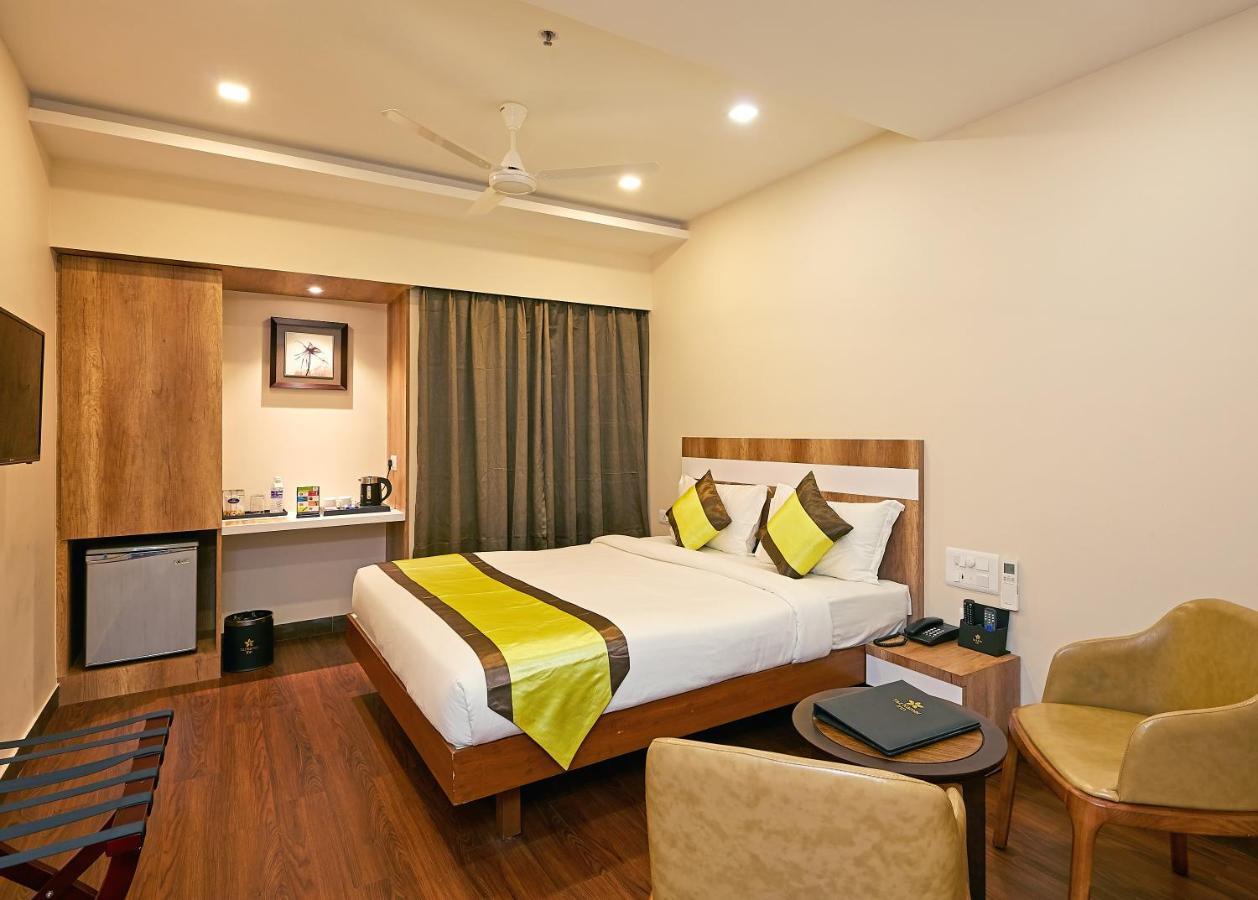 Taz Kamar Family Hotel Chennai Dış mekan fotoğraf
